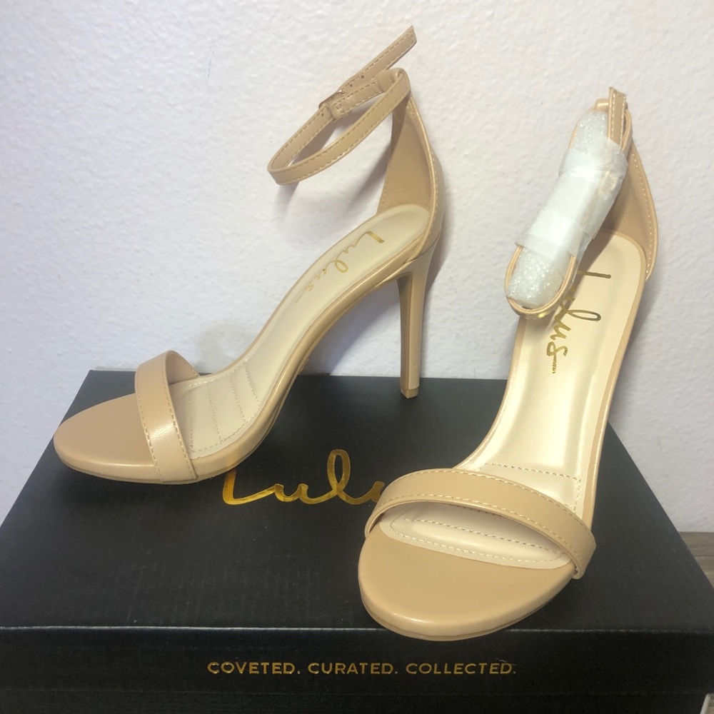 New on box Tan Sz6 strappy LuLu heels